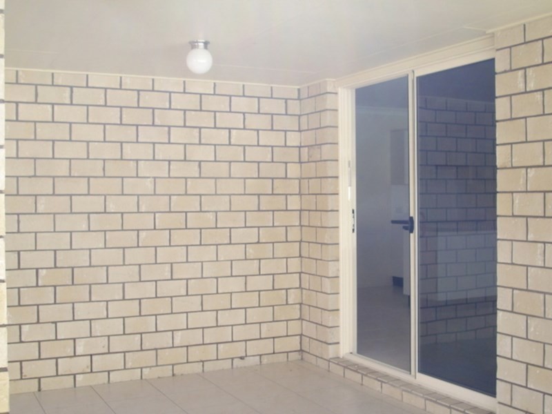 2/19 Briggs Street, Pittsworth QLD 4356