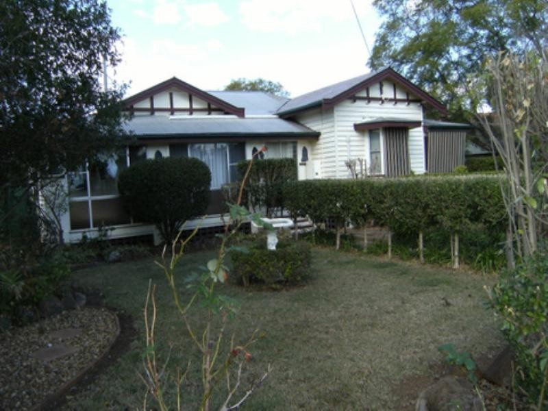 28 Briggs, Pittsworth QLD 4356