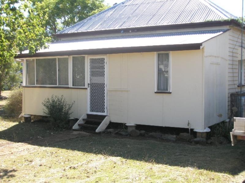 56 Short Street, Pittsworth QLD 4356