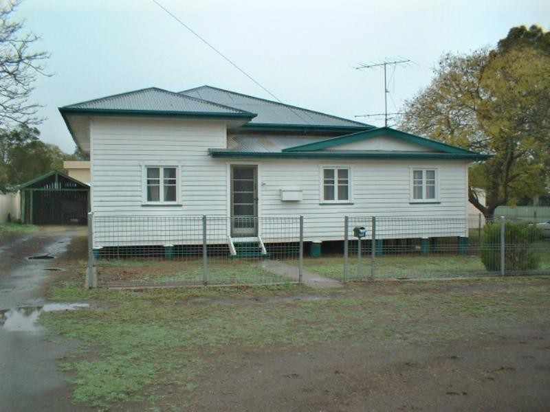 15 Hume Street, Pittsworth QLD 4356