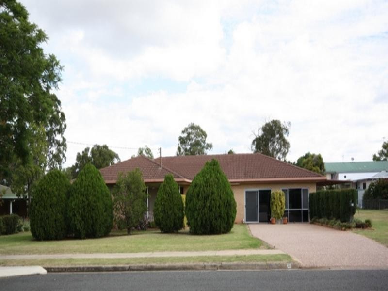 30 Weale Street, Pittsworth QLD 4356
