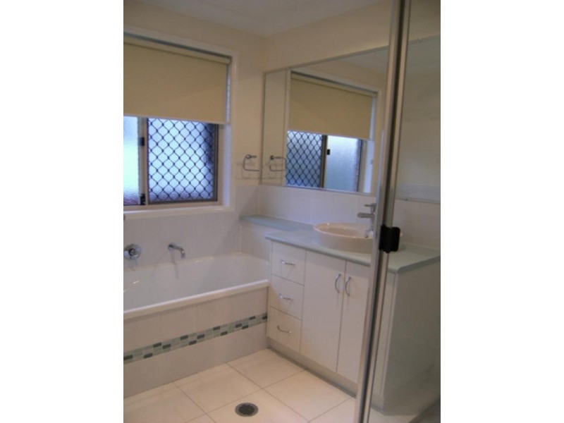 25 John Street, Southbrook QLD 4363