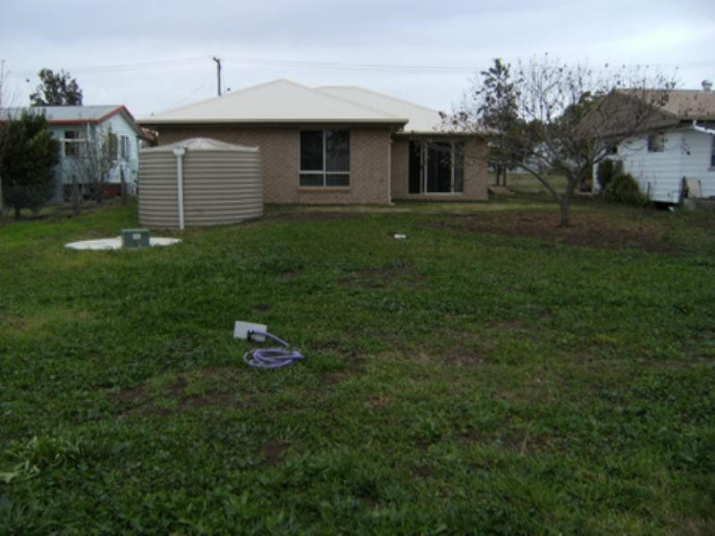 25 John Street, Southbrook QLD 4363