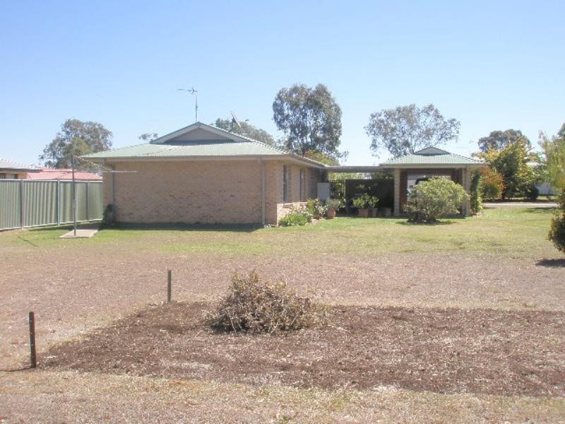 4 Fairway Drive, Pittsworth QLD 4356