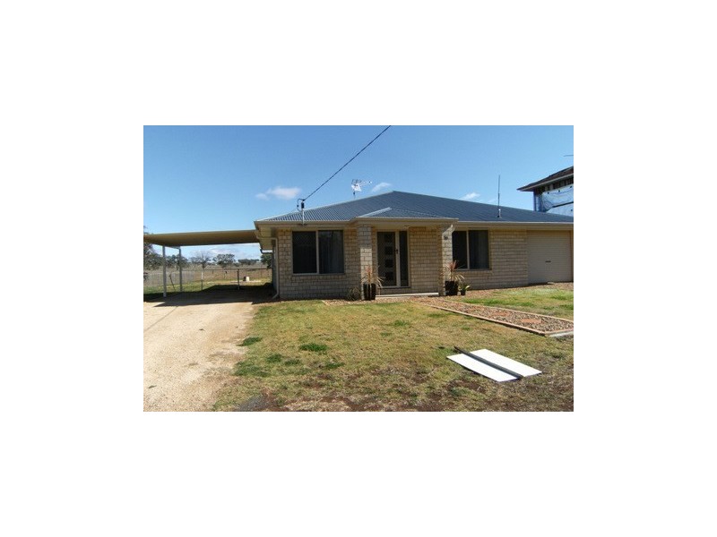10 Frizzell, Southbrook QLD 4363