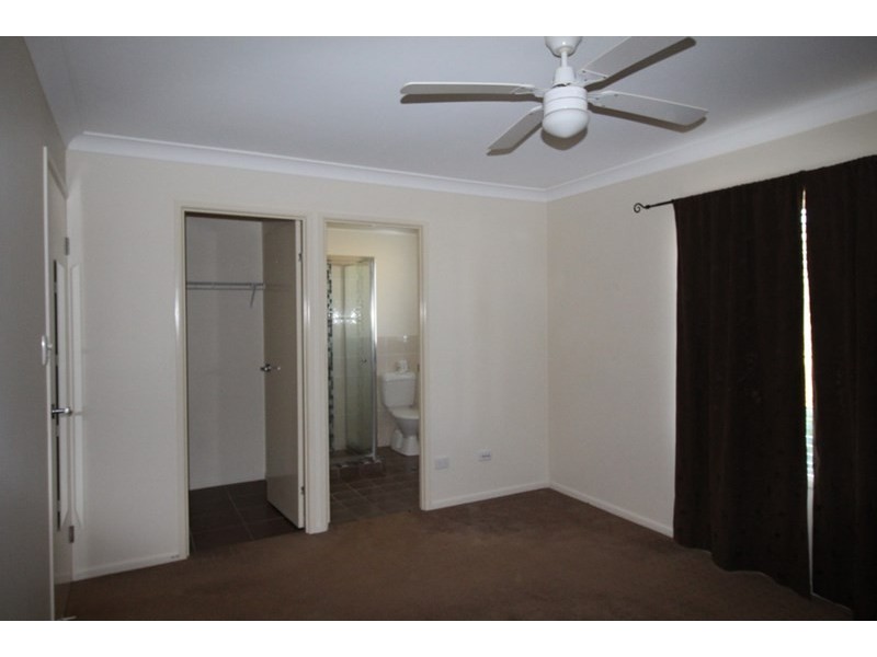 10 Frizzell, Southbrook QLD 4363