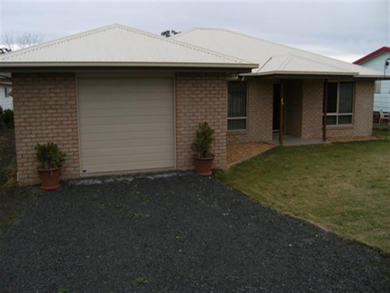 25 John Street, Southbrook QLD 4363