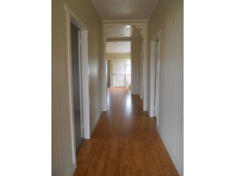 3 Short, Southbrook QLD 4363