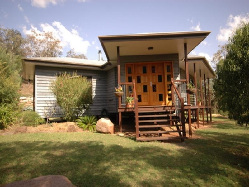 317 Beauaraba Road, Southbrook QLD 4363