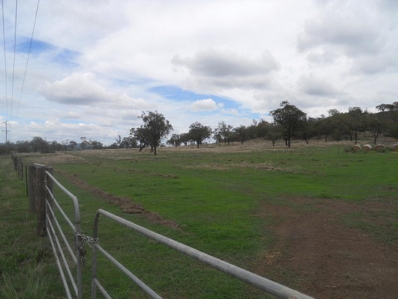 317 Beauaraba Road, Southbrook QLD 4363