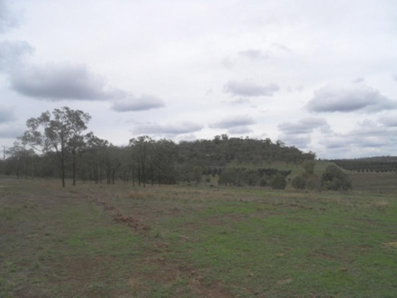 317 Beauaraba Road, Southbrook QLD 4363