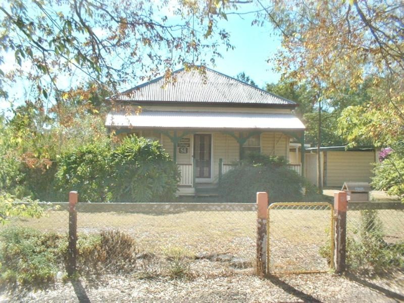 51 Hadley Street, Pittsworth QLD 4356