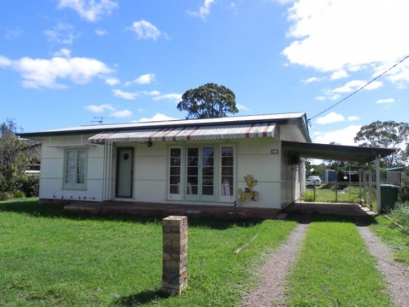 57 Murray Street, Pittsworth QLD 4356