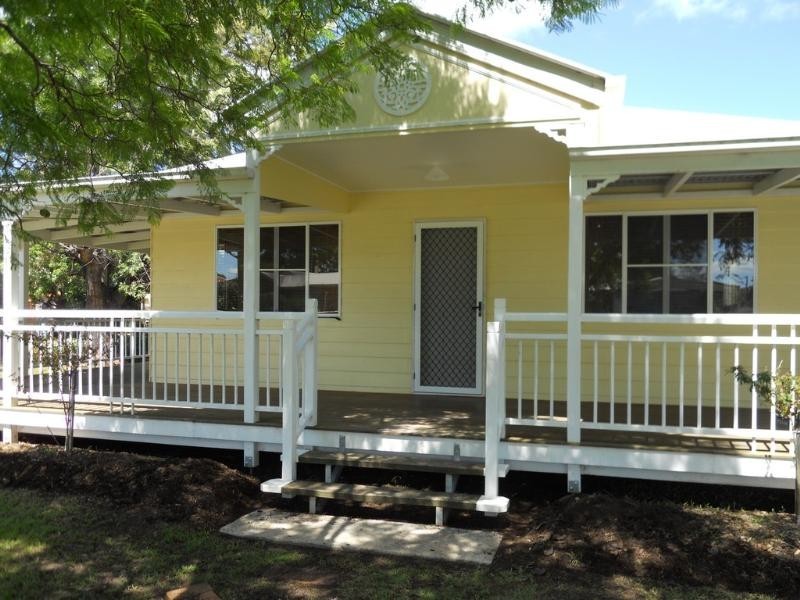 10 Lillian Street, Pittsworth QLD 4356