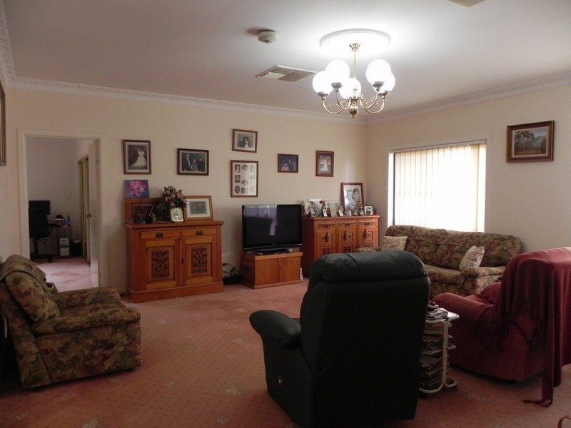 27 Taylor, Cecil Plains QLD 4407