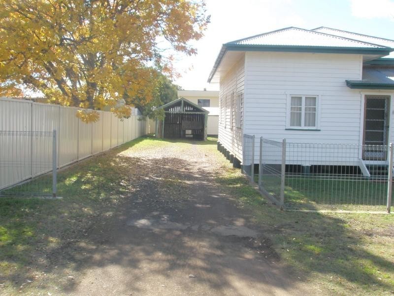 15 Hume, Pittsworth QLD 4356
