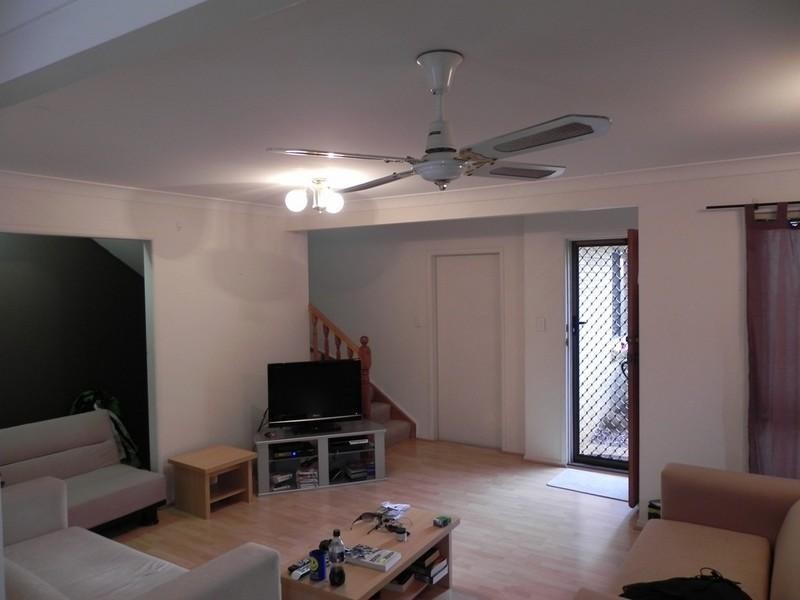 8/56 Gordon Avenue, Newtown QLD 4350