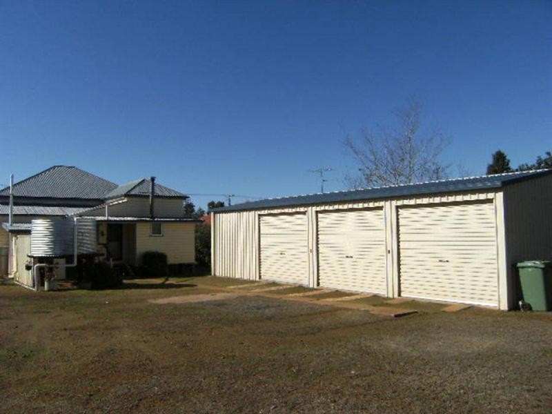 24 Yandilla Street, Pittsworth QLD 4356