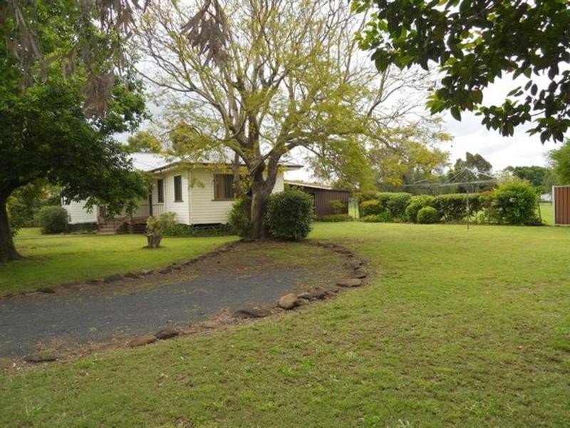 1 Tillet Street, Pittsworth QLD 4356