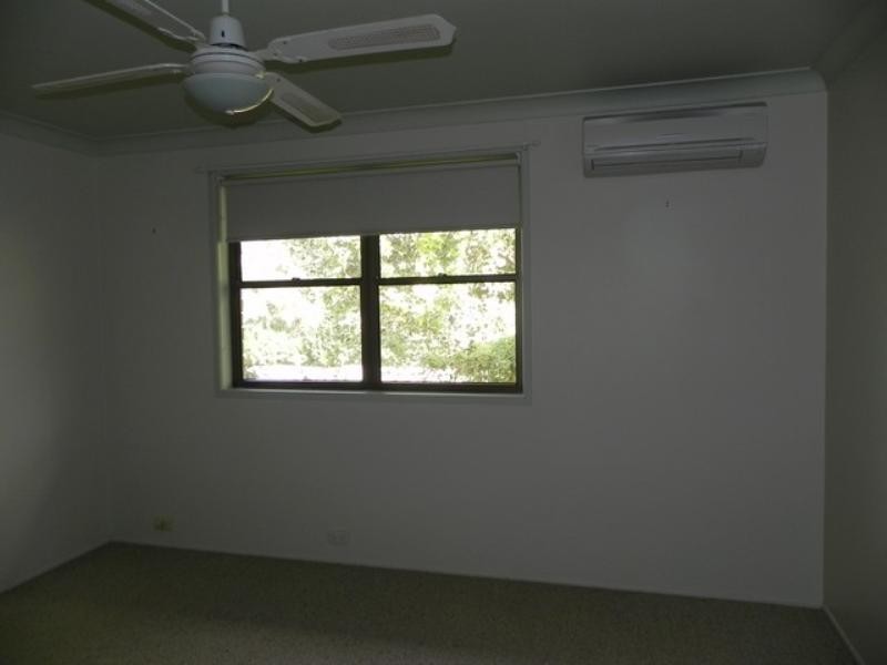 10 Holmes, Pittsworth QLD 4356