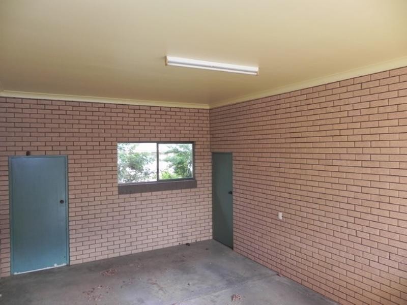 10 Holmes, Pittsworth QLD 4356