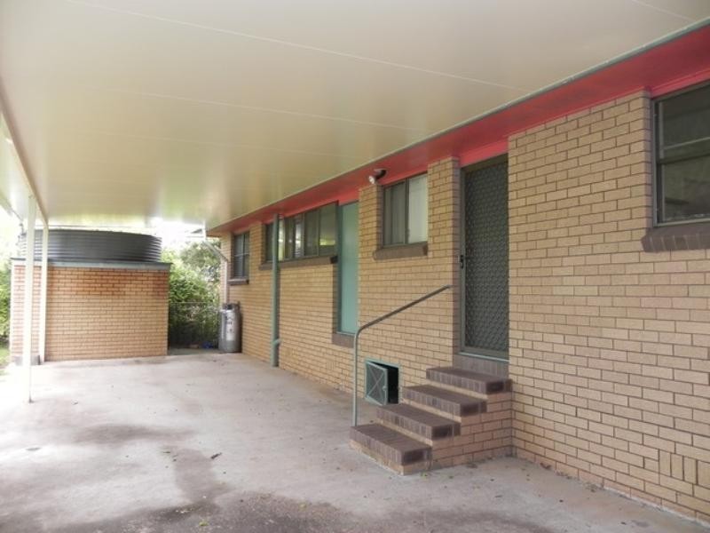 10 Holmes, Pittsworth QLD 4356