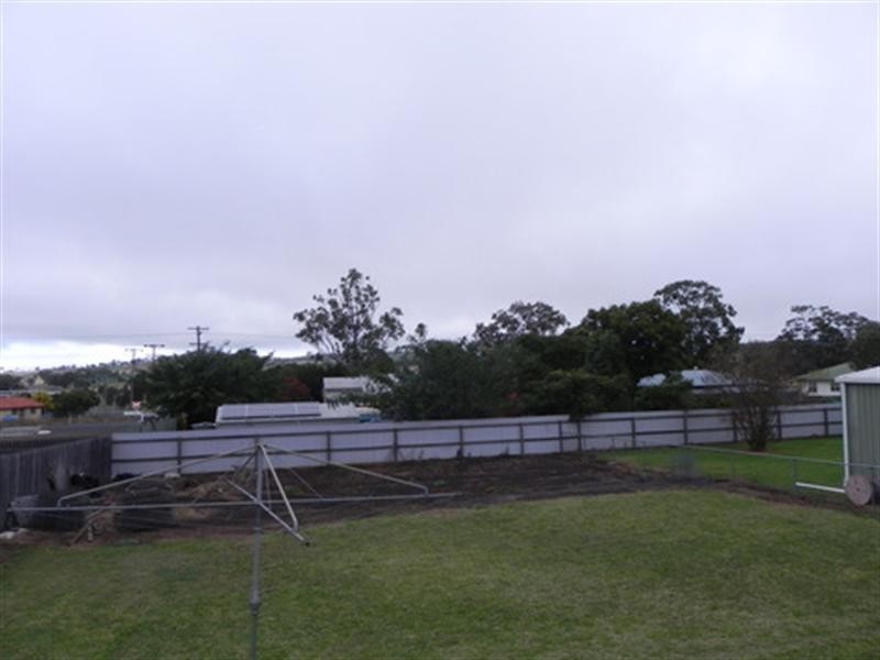 5 John, Southbrook QLD 4363