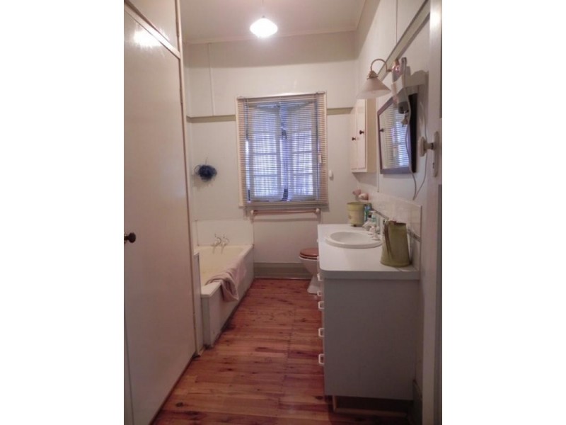 43 Main, Mount Tyson QLD 4356