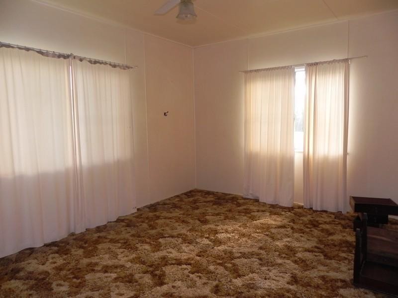 1 Grand, Pittsworth QLD 4356