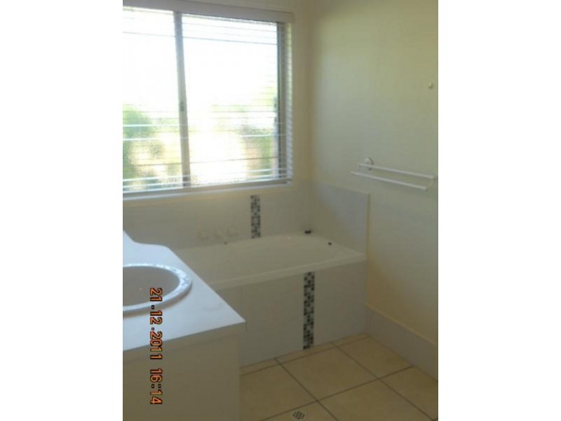 11 McLean Street, Pittsworth QLD 4356