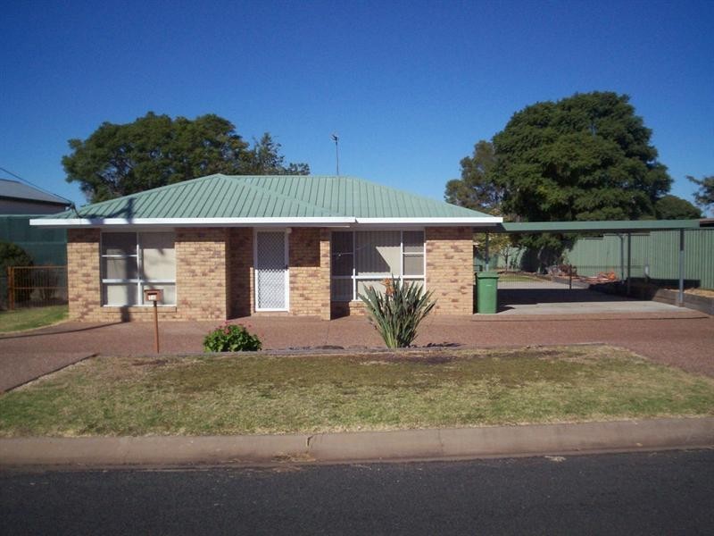 16 Campbell Street, Pittsworth QLD 4356