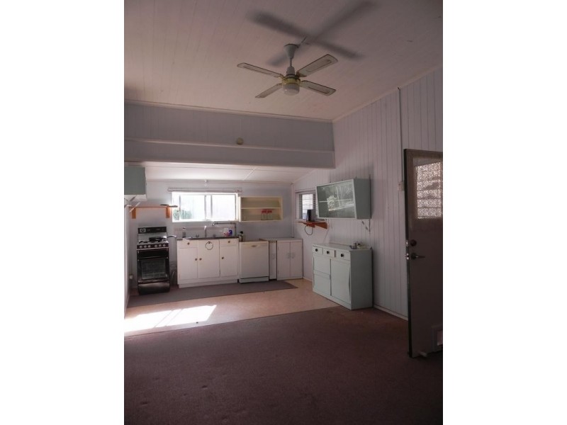 21 Taylor Street, Cecil Plains QLD 4407