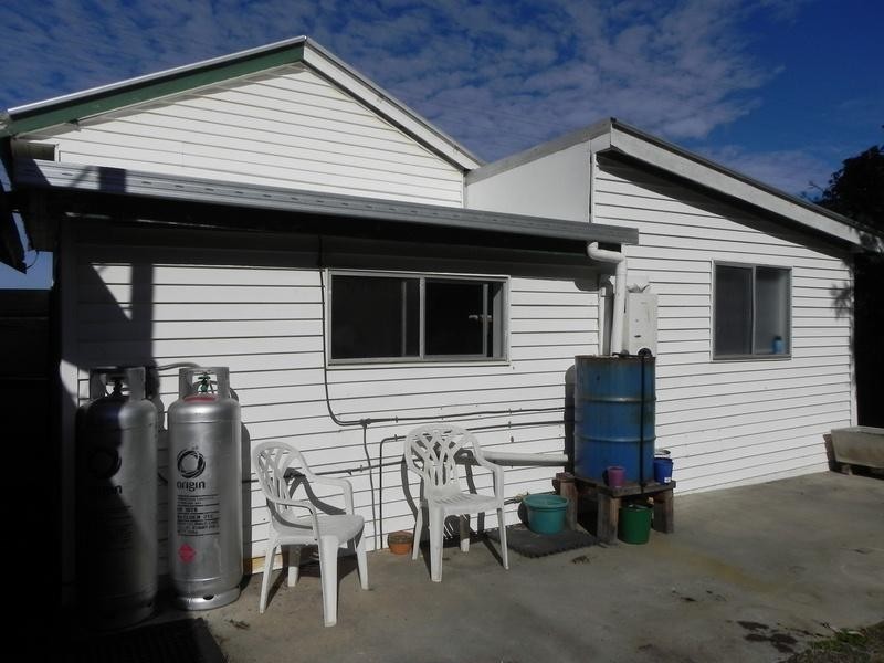 21 Taylor Street, Cecil Plains QLD 4407
