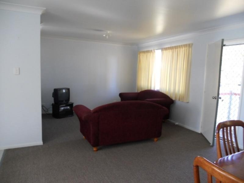 2/30 Gillespie Street, Millmerran QLD 4357