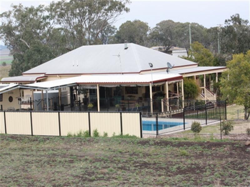 169 Costello Road, Oakey QLD 4401