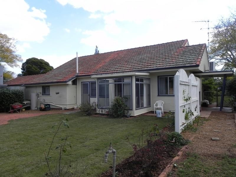 30 Briggs, Pittsworth QLD 4356