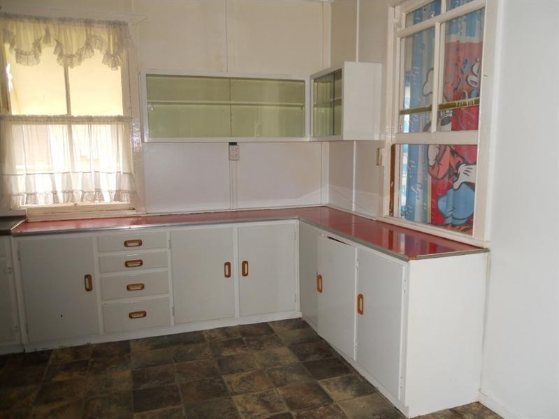 6 Hill Street, Pittsworth QLD 4356