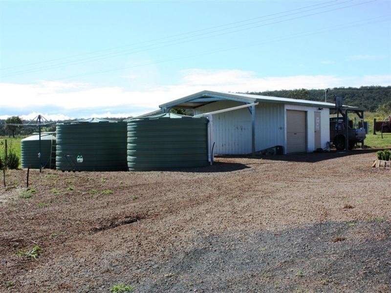 105 Beauaraba Road, Linthorpe QLD 4356