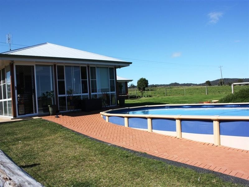 105 Beauaraba Road, Linthorpe QLD 4356