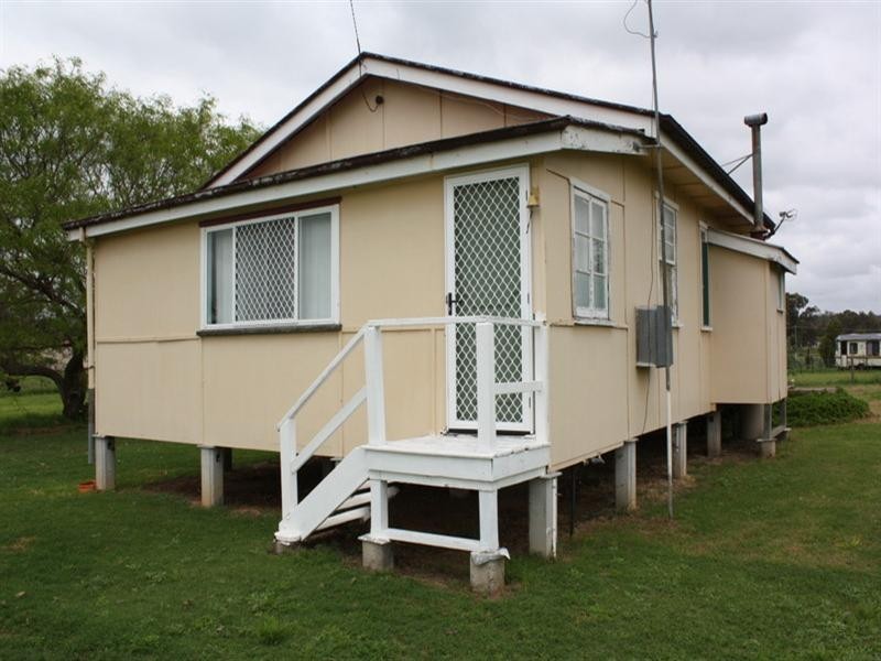 39 Canning Street, Leyburn QLD 4365