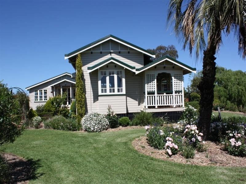 120 Meynink Road, Hodgson Vale QLD 4352