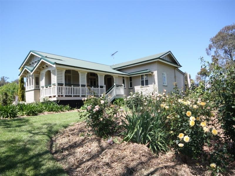 120 Meynink Road, Hodgson Vale QLD 4352