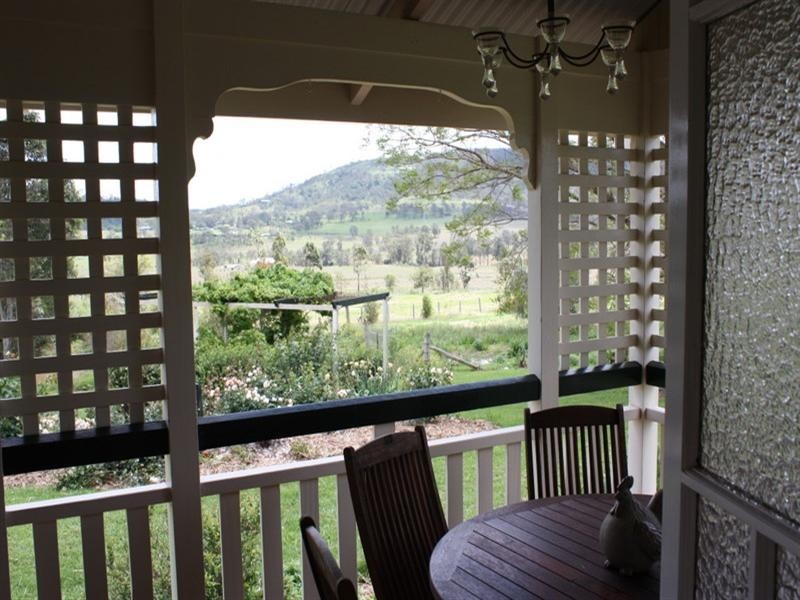 120 Meynink Road, Hodgson Vale QLD 4352