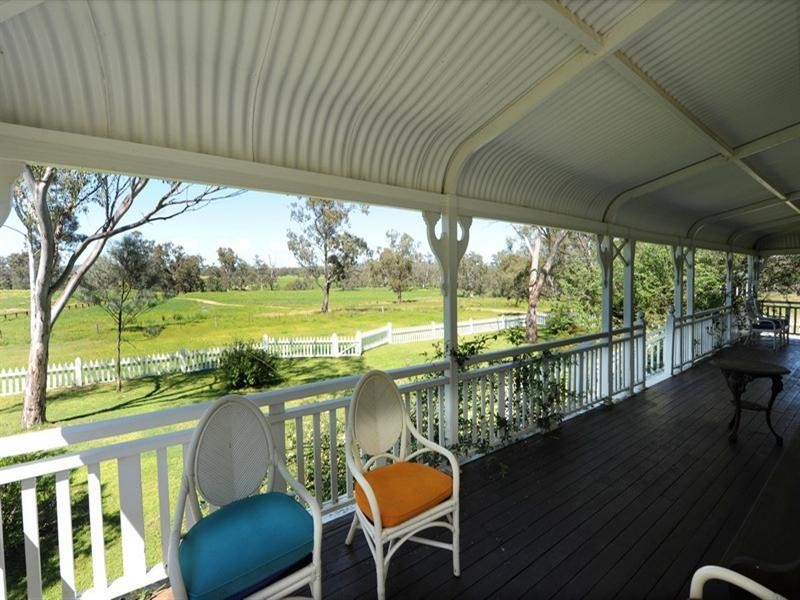572 Condamine River Road, Pratten QLD 4370
