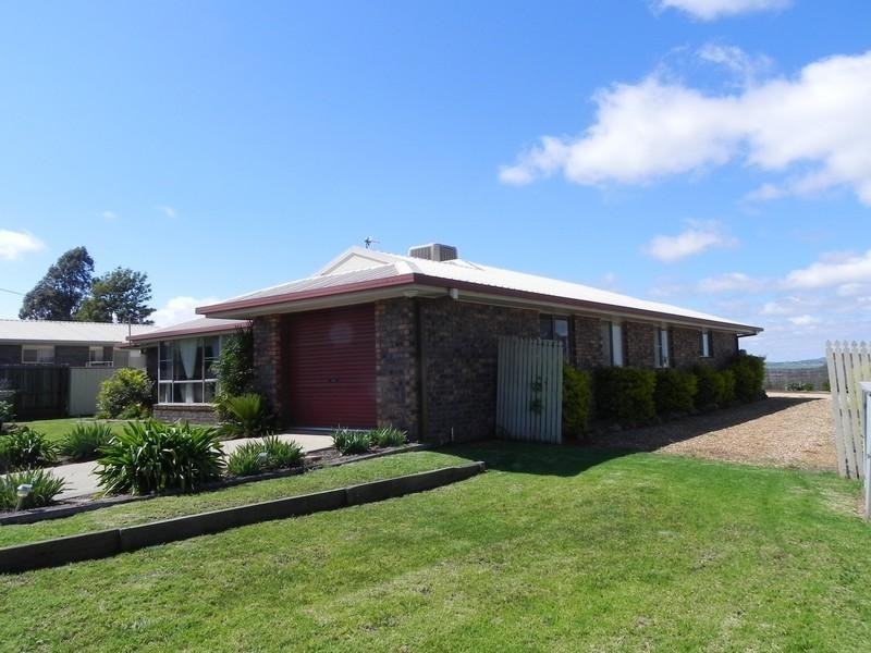 1 Cameron, Wyreema QLD 4352