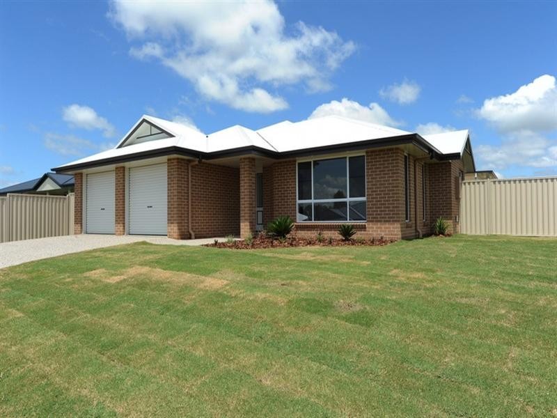 9 Sullivan Crescent, Pittsworth QLD 4356