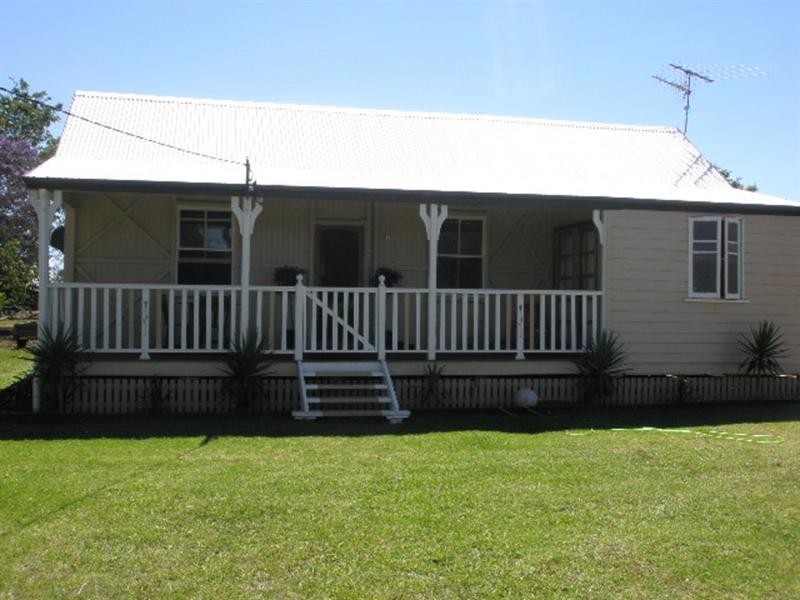 11 Short Street, Pittsworth QLD 4356