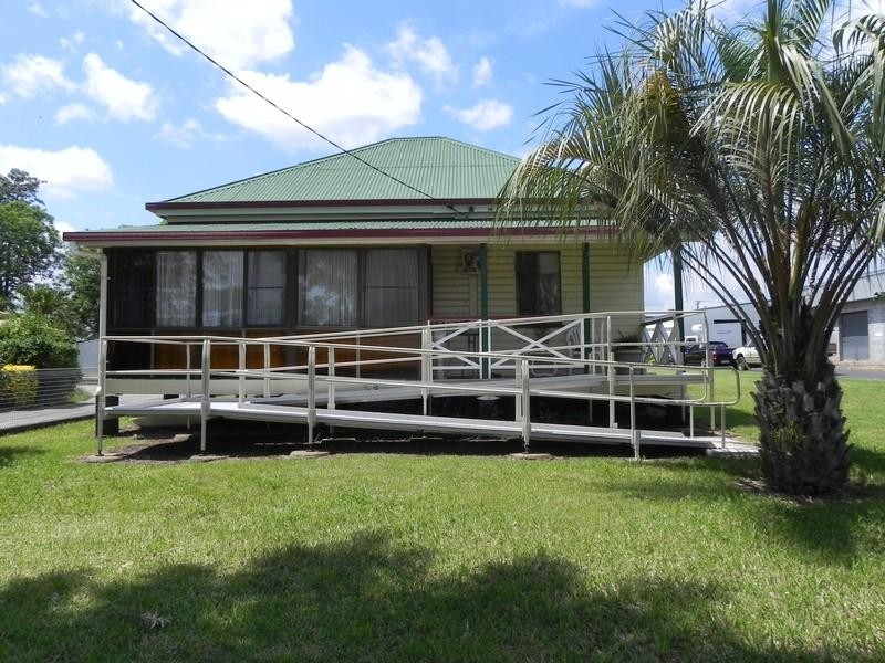 36 Railway, Pittsworth QLD 4356