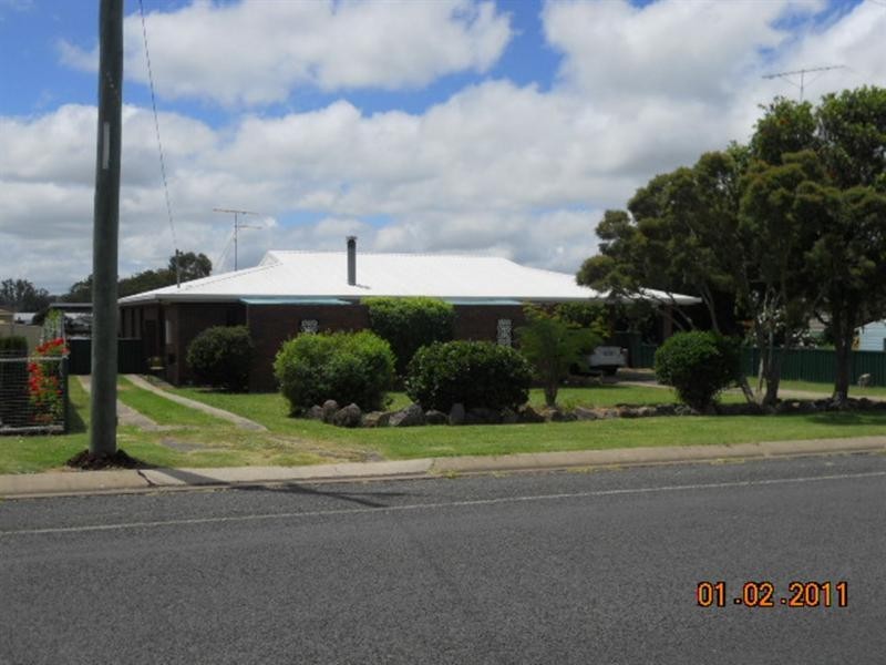 8 Short Street, Pittsworth QLD 4356