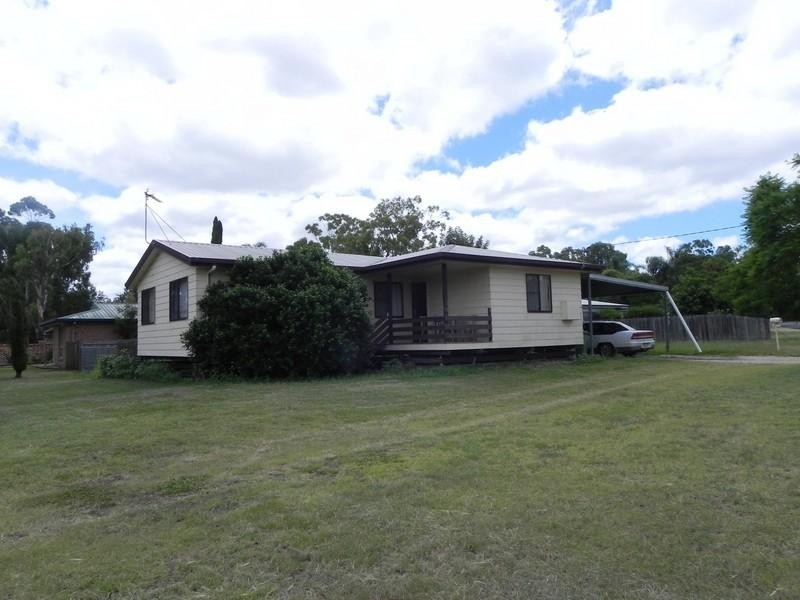 13 Cunningham, Pittsworth QLD 4356
